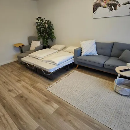 Ruhige 2-zi-wohnung Mit Garage *