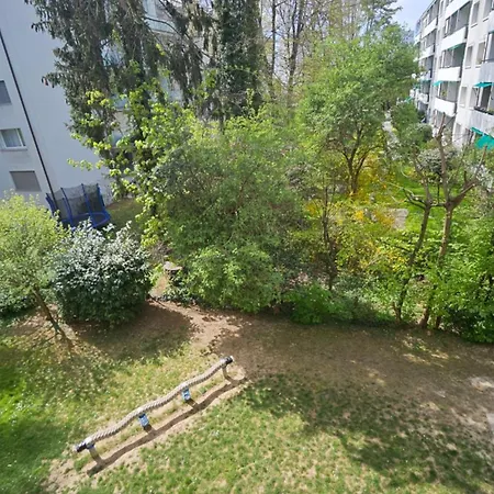 Ruhige 2-zi-wohnung Mit Garage